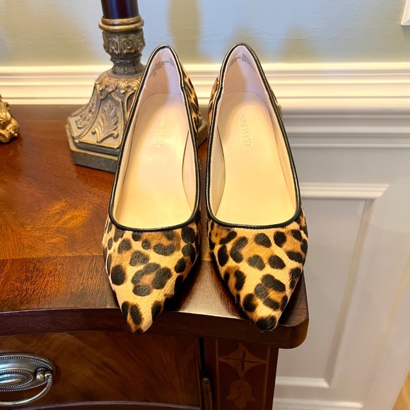 NWOB Nine West Alake Pointed Toe Leopard Cheetah Hair Heel Shoes Pumps Size 7 M - Picture 3 of 5